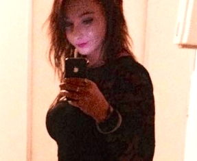 Kirsty-iphone-sefie-April